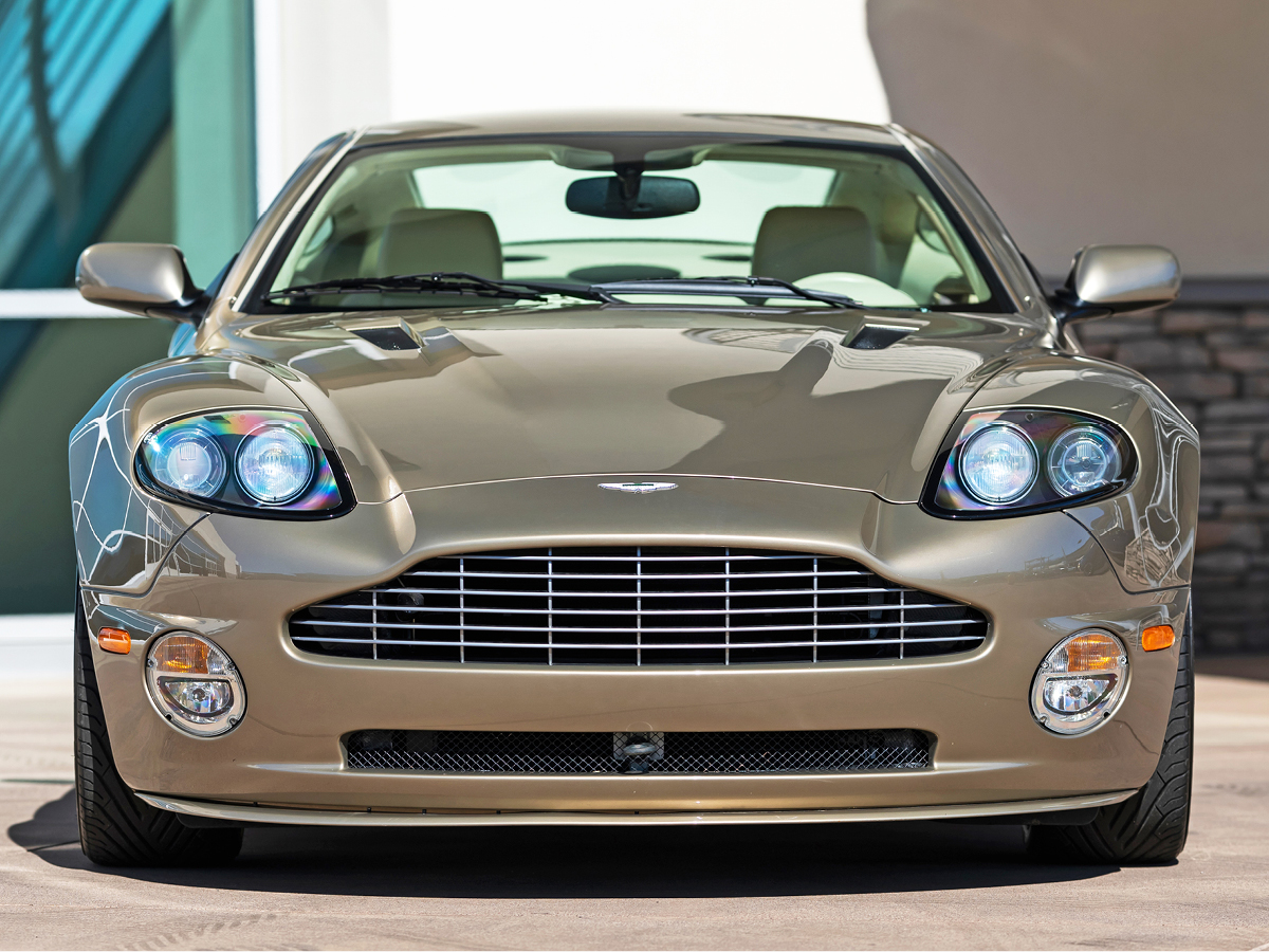 Model Aston Martin Vanquish