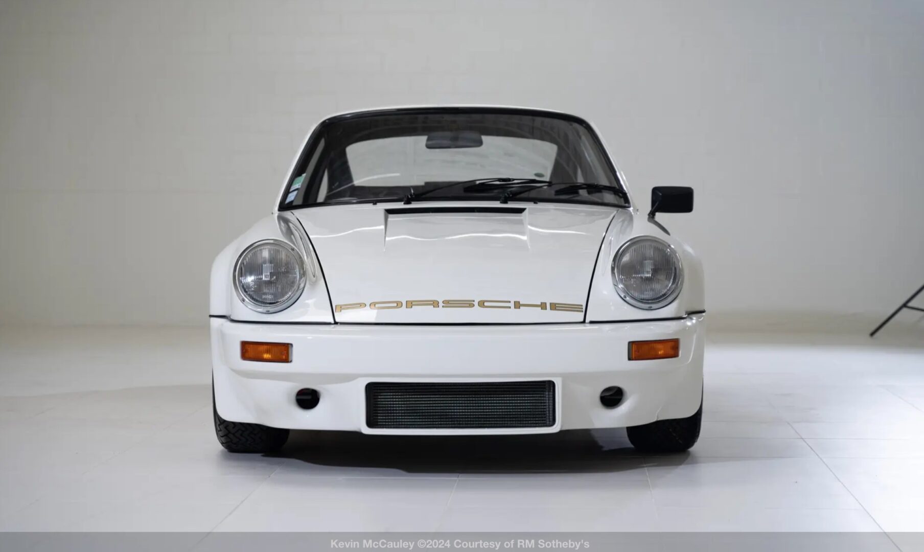 Porsche 911 Carrera RS 3.0 studio photo, front view