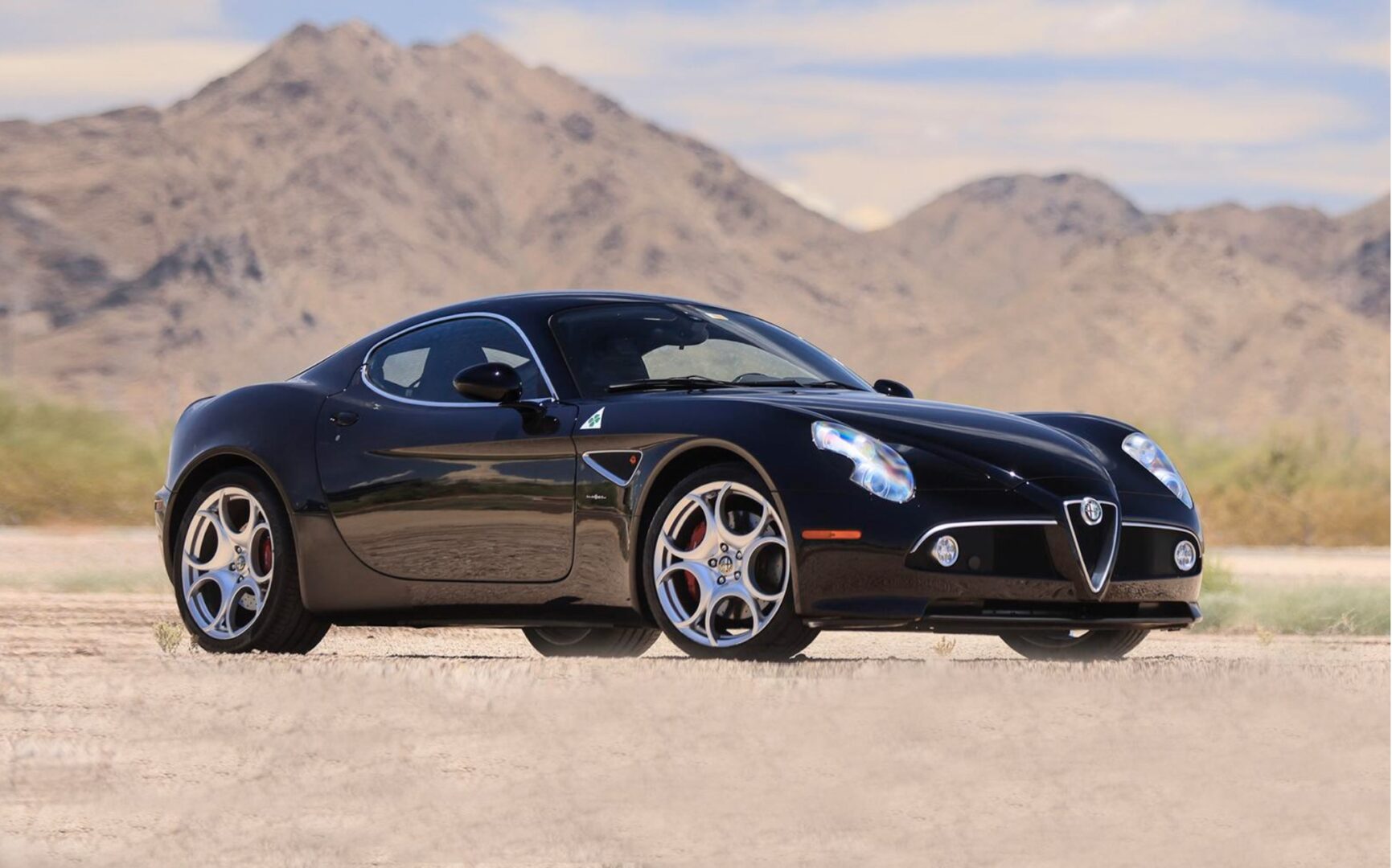 Black Alfa Romeo 8C Competizione