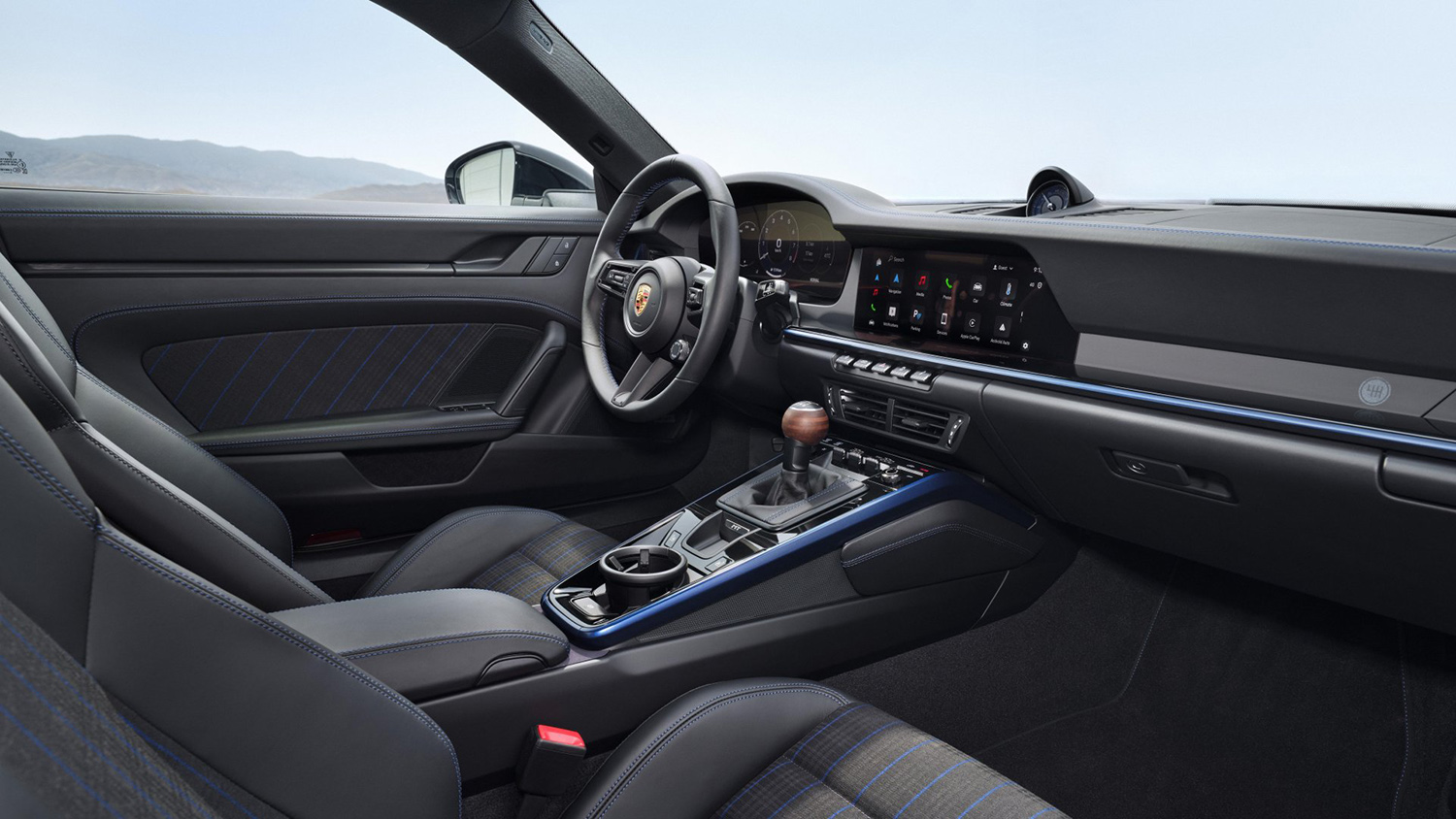 Porsche 911 Carrera T interior