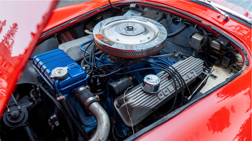 Red Shelby 427 Cobra engine