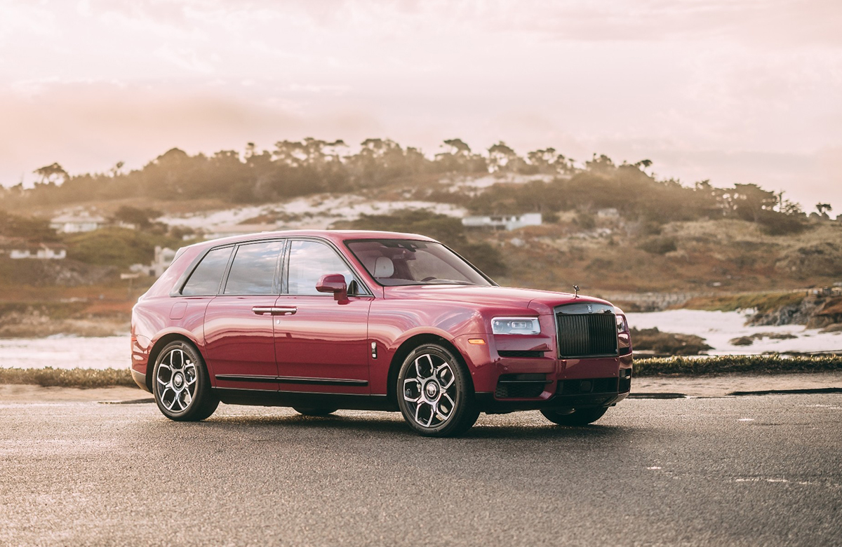 Red Rolls-Royce Cullinan right front