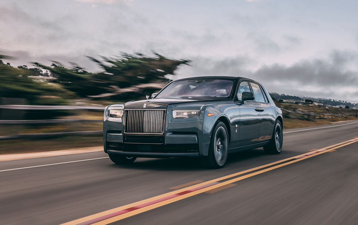 Gray/black Rolls-Royce Phantom on road